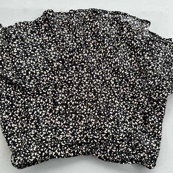 🎉5 for $45🎉 New Kirious shorts size M - Picture 10 of 10